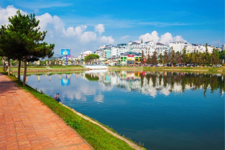 Xuan Huong Lake