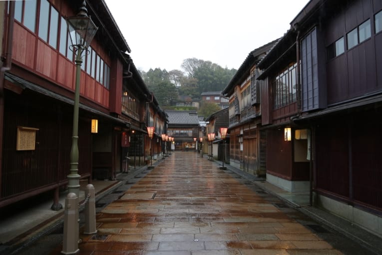 higashi chaya district