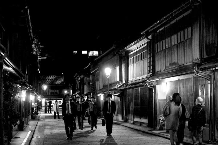 kanazawa night walk