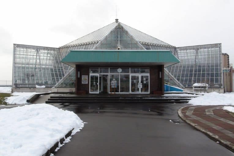 hakodate tropical botanical garden