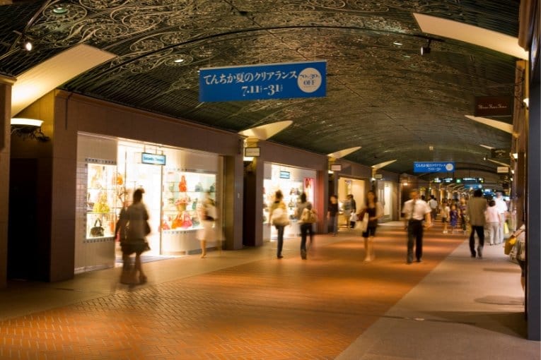 tenjin underground shopping center