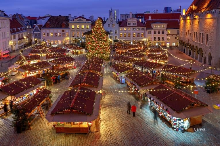 town hall square christmas market tallinn